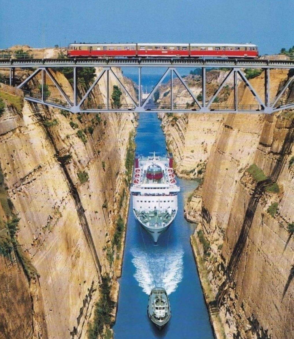 📸 عبور قطار از بالای کانال کورینت در یونان